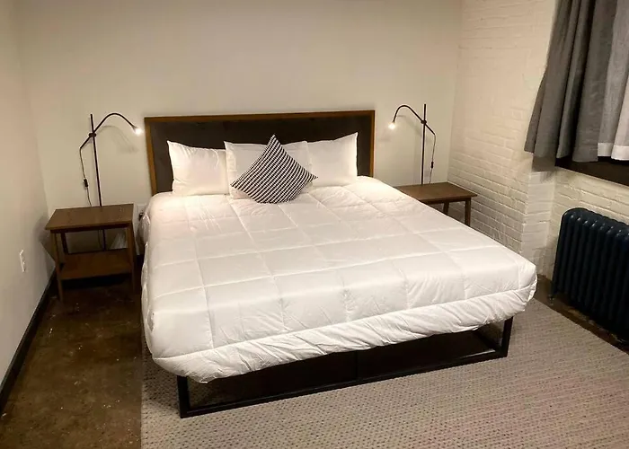 3e-*new* 5 Min To Upmc Shadyside, Sleeps 4 Apartment Pittsburgh